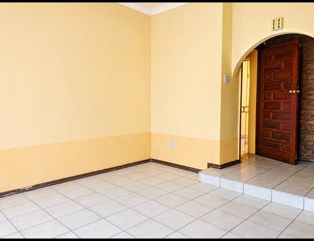 5 BEDROOM HOUSE FOR SALE IN BONANNE